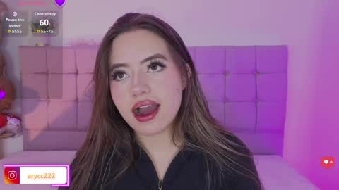 arycooper_ online show from April 27, 4:37 pm