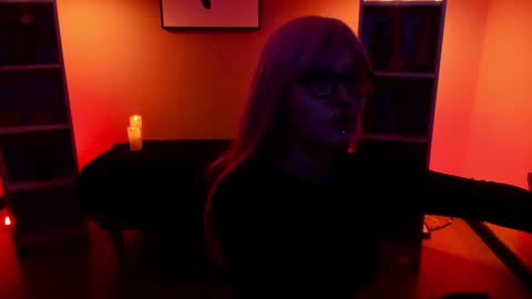 Asami  online show from January 28, 9:40 pm