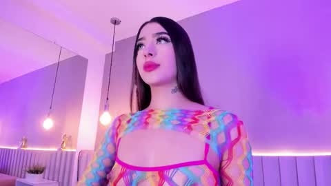 I am Ashley online show from February 1, 7:45 pm