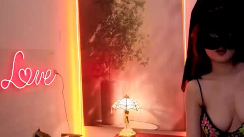 ash online show from November 16, 8:42 pm