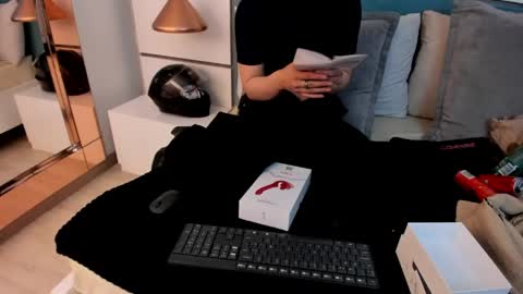 Ashkoreh online show from April 22, 5:21 pm