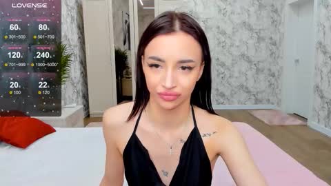 Snapshot of ashleroy chatting on October 5, 11:15 am veronika online show from October 5, 11:15 am
