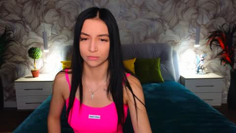 Snapshot of ashleroy chatting on January 14, 9:13 am veronika online show from January 14, 9:13 am