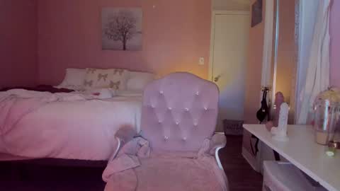 Ashley online show from May 17, 3:33 pm