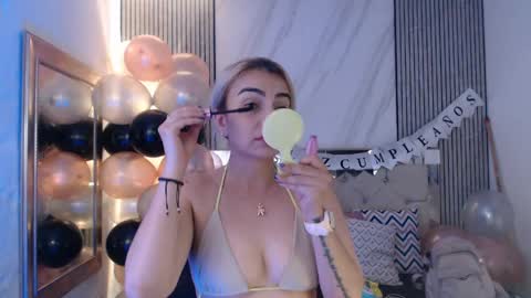 ashley__tylor online show from April 25, 7:44 pm