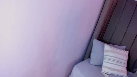 ashley_beaomunt online show from June 10, 11:20 am