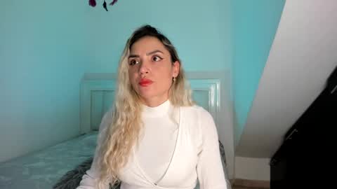 ashley_blair online show from December 31, 12:43 am