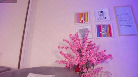 ashley_blum_ online show from April 25, 12:41 pm