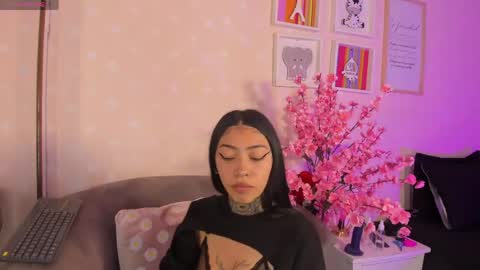 ashley_blum_ online show from April 23, 12:23 pm