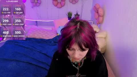 Ashley online show from April 23, 8:44 pm