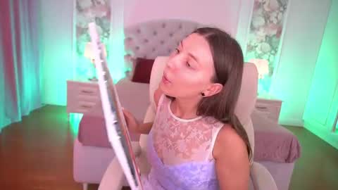 ashleybaee online show from June 30, 12:15 pm