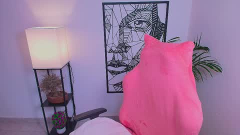 Ashleyy18   online show from April 2, 1:25 am