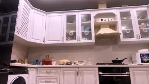 Anna online show from February 19, 8:07 pm