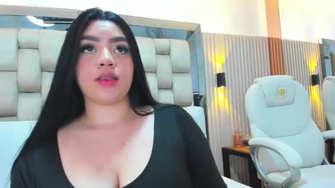 Snapshot of ashlyn_parker chatting on February 22, 7:43 pm ashlyn online show from February 22, 7:43 pm