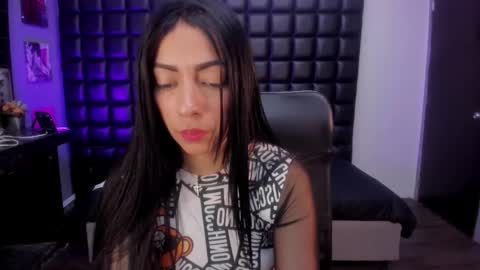 ashlyy sweet  online show from April 26, 3:43 pm