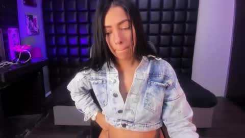 ashlyy sweet  online show from April 18, 5:15 pm