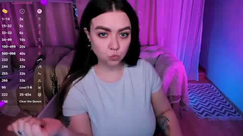 Your girlfriend online show from June 8, 12:39 am