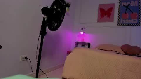 MyaFontaine online show from June 4, 3:34 am