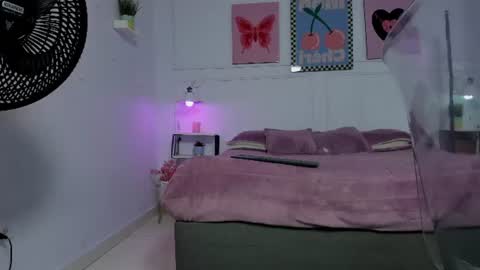 MyaFontaine online show from June 11, 3:47 am