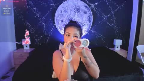 Snapshot of asiaandzoe chatting on October 6, 12:11 pm Asia and Zoe online show from October 6, 12:11 pm