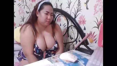 Snapshot of asian_bigboobs20 chatting on October 11, 9:06 pm Asian Bigboobs20 online show from October 11, 9:06 pm