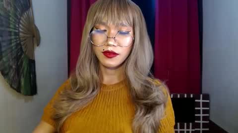 Snapshot of asian_petit19 chatting on December 28, 2:54 am Lovely online show from December 28, 2:54 am