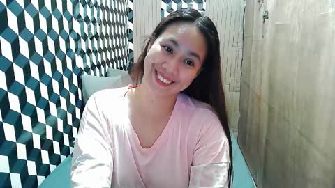 Trixie online show from April 21, 2:02 pm