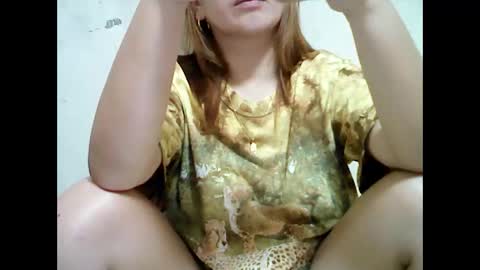 asiancutie143 online show from April 28, 11:19 pm