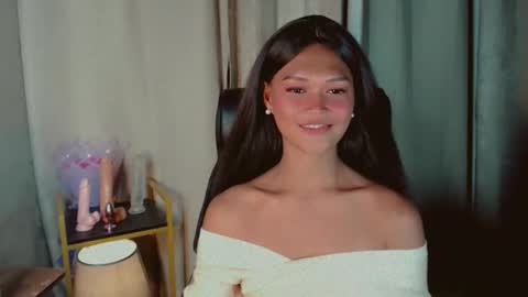 Kianna online show from April 24, 12:30 pm