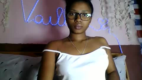 asmiraa online show from June 7, 6:26 pm