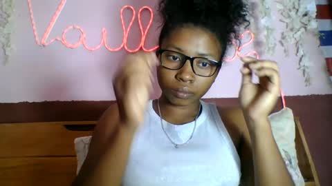 asmiraa online show from June 11, 7:11 pm