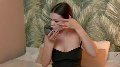 Aster Quinn online show from July 18, 5:22 am