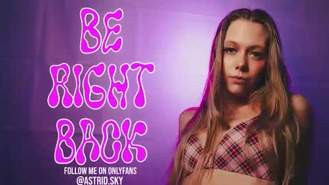 Astrid Sky online show from April 25, 12:57 am