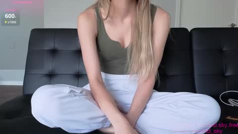 Astrid Sky online show from October 6, 8:57 pm