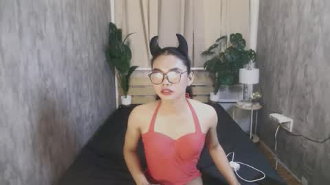 atashakendall online show from November 25, 6:42 pm