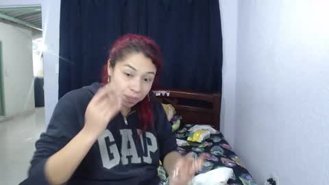 Snapshot of atena_messy chatting on December 30, 8:04 pm atena messy online show from December 30, 8:04 pm