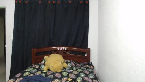 Snapshot of atena_messy chatting on December 27, 8:50 pm atena messy online show from December 27, 8:50 pm