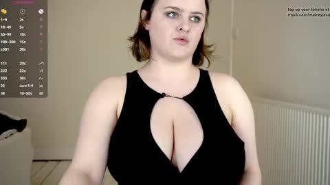 Audrey Jacq online show from April 21, 6:48 pm