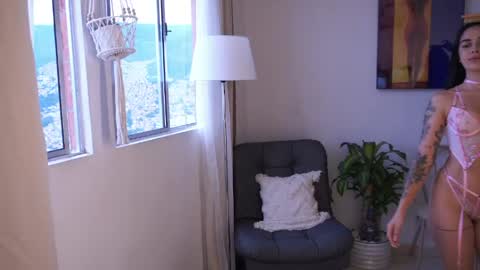        . online show from April 28, 10:46 pm