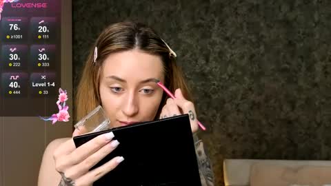 Aura online show from April 19, 10:01 pm