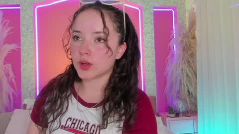 Aurora online show from December 12, 7:37 pm