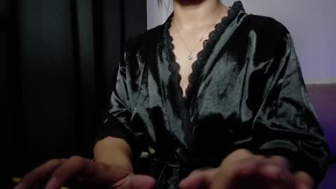 aurora_collins08 online show from April 28, 3:49 pm