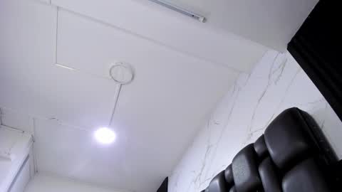 Aurora online show from February 20, 6:19 am