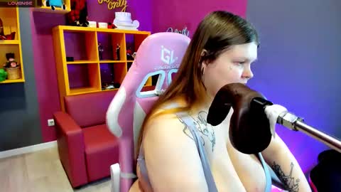 Aurora online show from December 3, 7:33 am