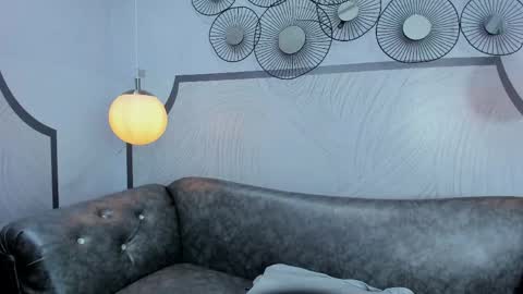 AuroraGracce online show from April 22, 11:40 am