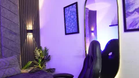 aurora online show from February 4, 8:12 pm