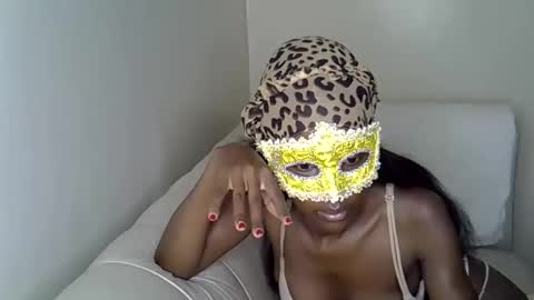 Sparkles online show from January 8, 9:52 pm