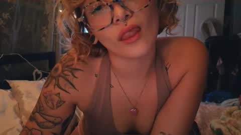 Autie 3 online show from April 24, 2:36 am