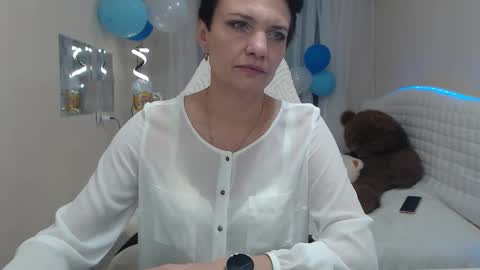 avasaturnian online show from September 28, 12:10 pm