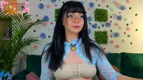AveryWillow online show from June 3, 1:07 am